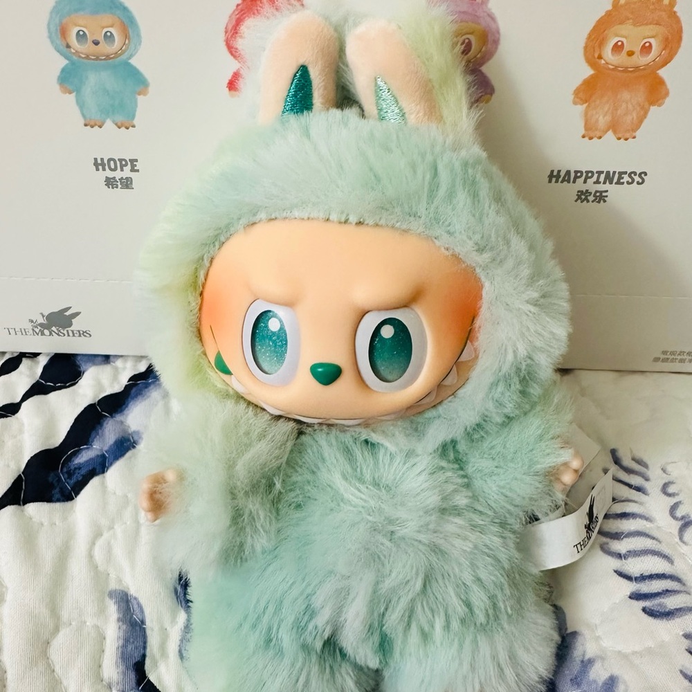 Pop Mart Labubu Big into Energy V3 - Serenity